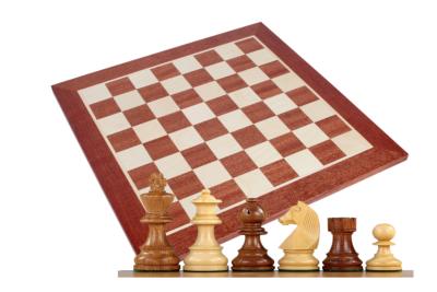 Jeu d'échecs en bois taille 4
