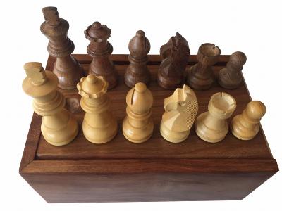 Pièces d'échecs en bois taille 4